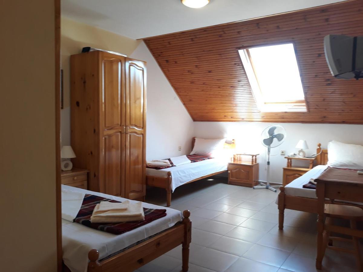 Къща За Гости Каракачанов Sozopol Exterior foto