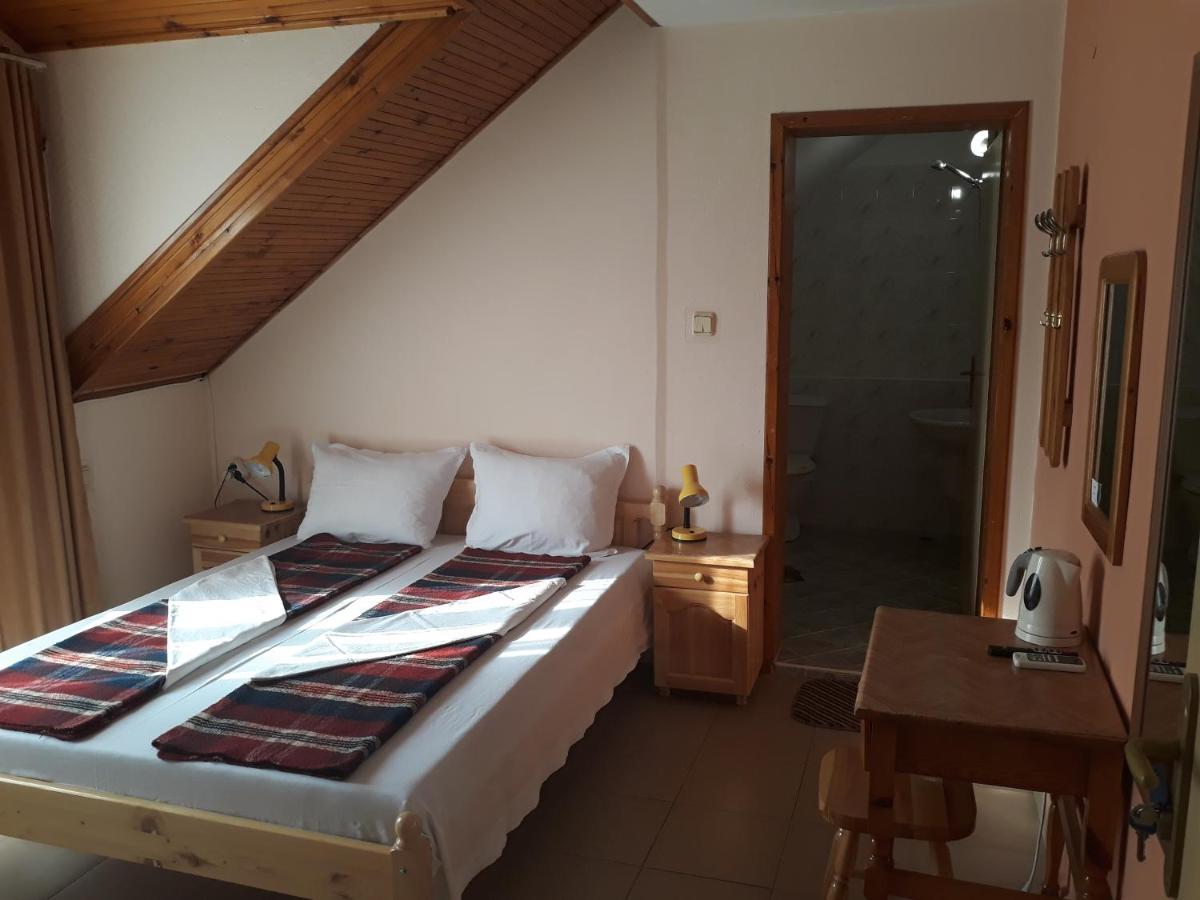 Къща За Гости Каракачанов Sozopol Exterior foto