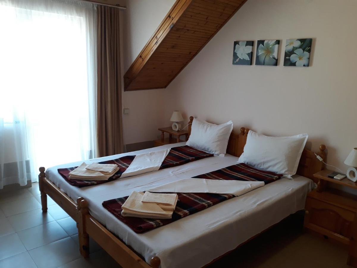 Къща За Гости Каракачанов Sozopol Exterior foto